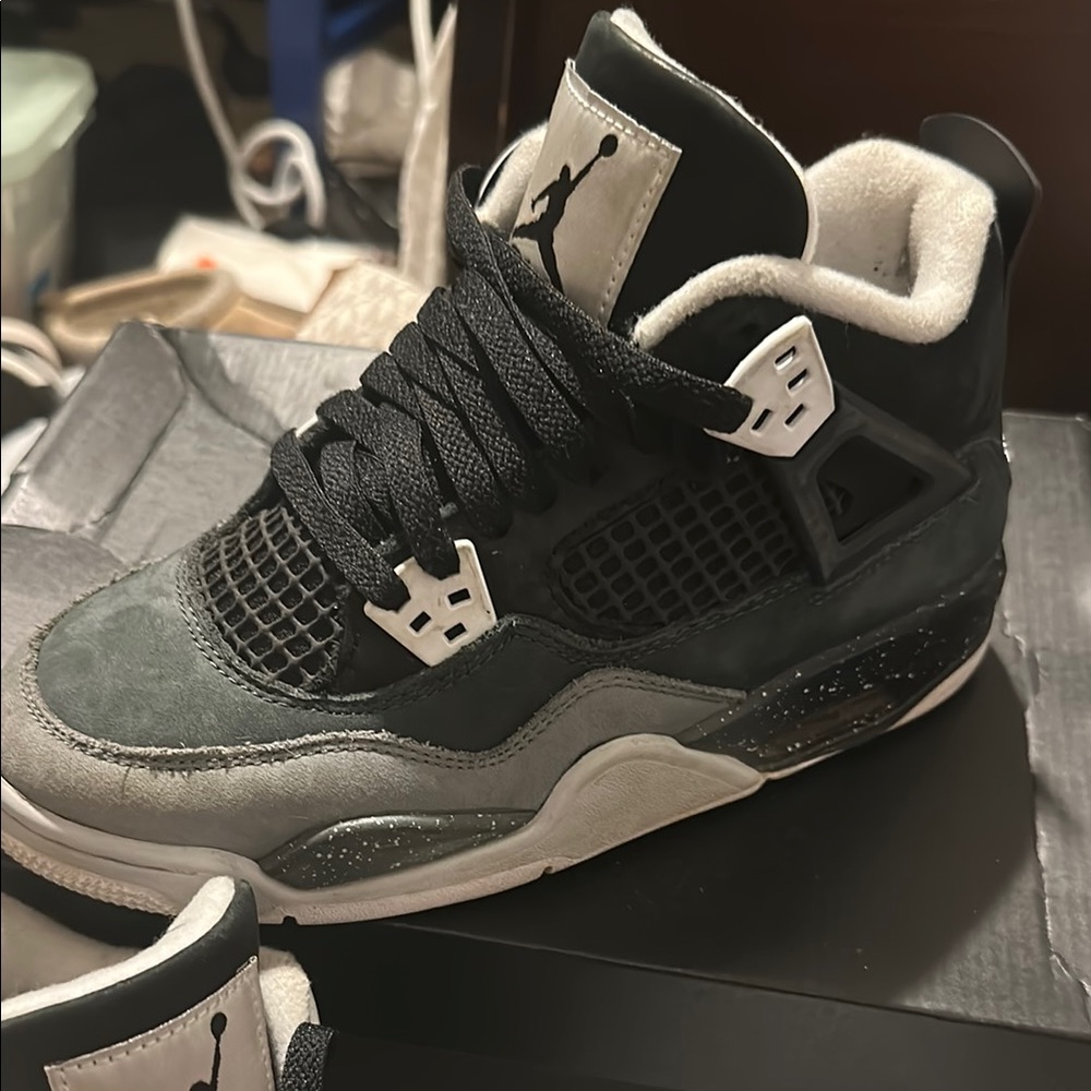 Jordan retro fear size 4.5 boys